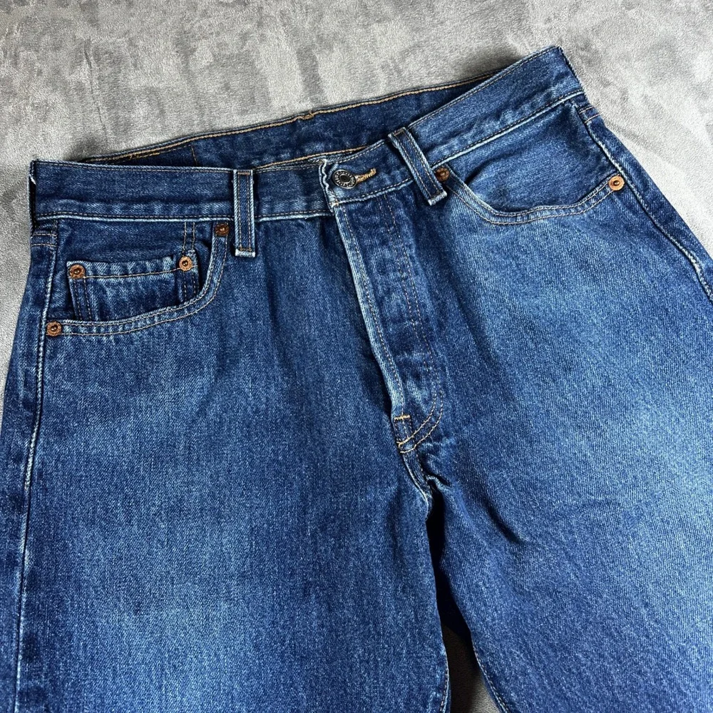 Levis 501 Original‎ Fit Mens Jeans 30x32 Blue Denim Button Fly Straight Leg